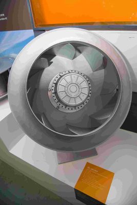 1~230V ±10% 250 mm Ventilateur centrifugeur à l'arrière 2798 tours par minute avec poids 12 kg